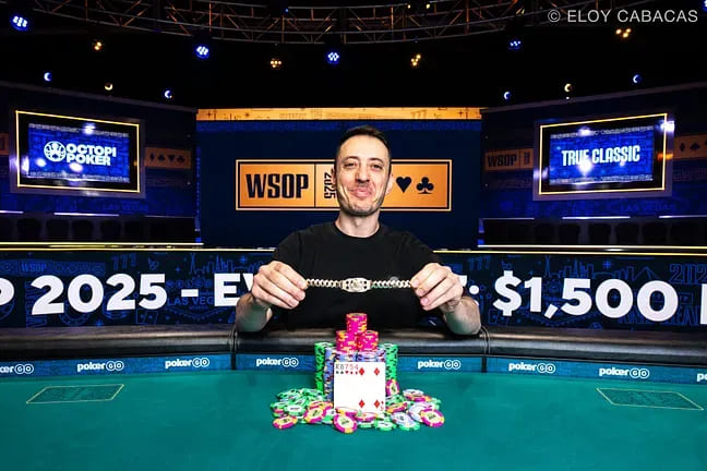 【EV扑克】2025WSOP | 国人Zhang Xinwen赛事34斩获季军，杨崇贤在50K豪客赛进入十强