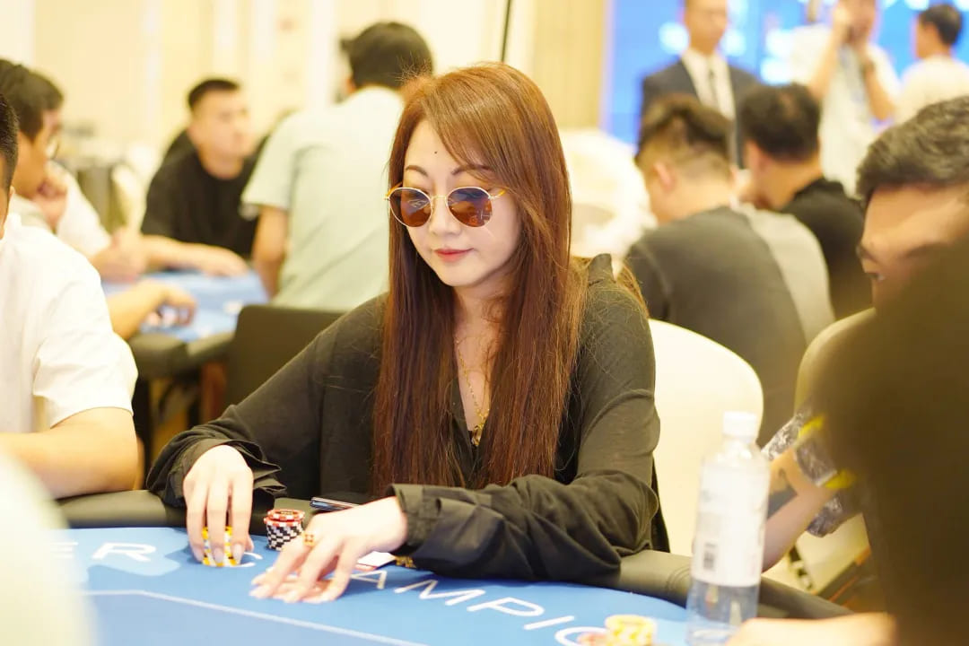 【APL扑克】DPC圆梦杯 | 开幕赛280人次参赛 41人晋级 陈龙宇、李炎锋分列AB组CL