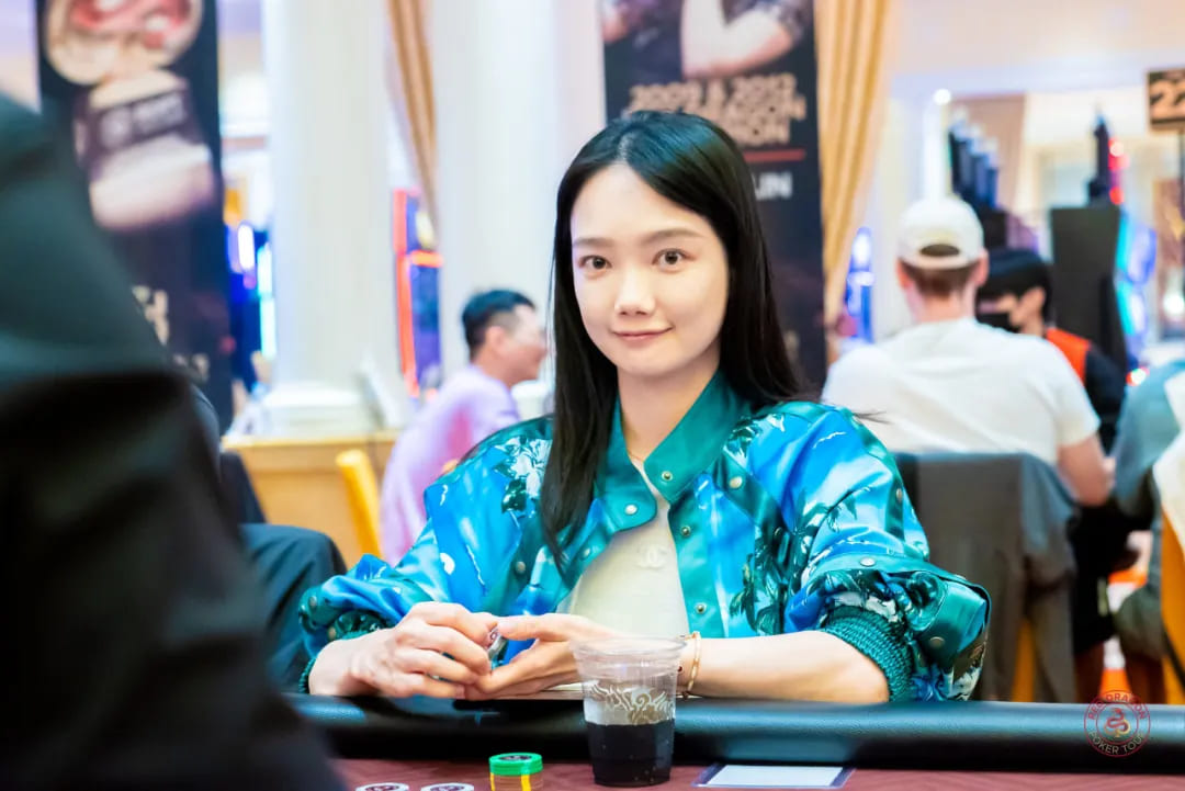 【EV扑克】红龙杯夏日济州站胜负在人！大阪王机动部队逆袭加冕远征俱乐部冠名红龙团队赛冠军书写神话！青龙杯A/B组完赛C/D组接力再战！
