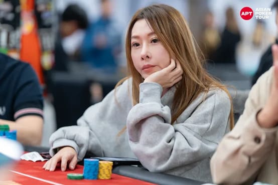 【EV扑克】2025APT冠军赛|Natural8杯冠军赛决赛桌诞生!荷兰Rob Hollink占据榜首!