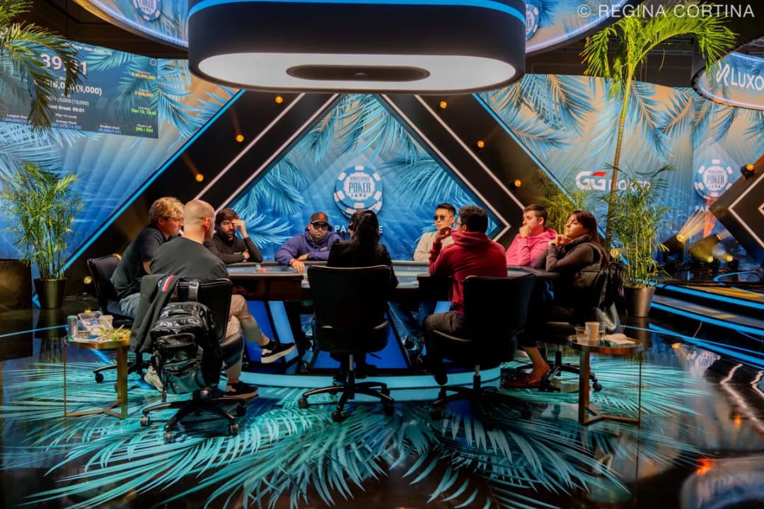 【EV扑克】一手弃牌,引爆2025年WSOP天堂岛站超级主赛现场