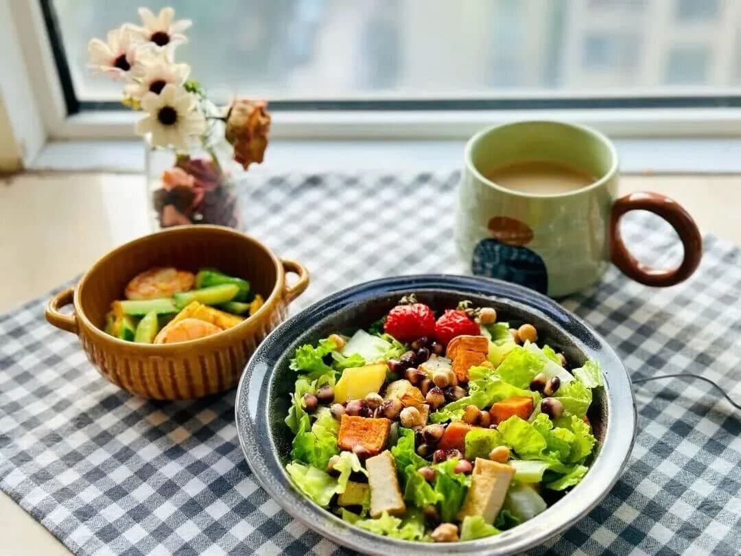 【EV扑克】2025HPT® 南海杯｜主赛B组郁伟健领衔晋级，主赛C组D组（快速）今日开打