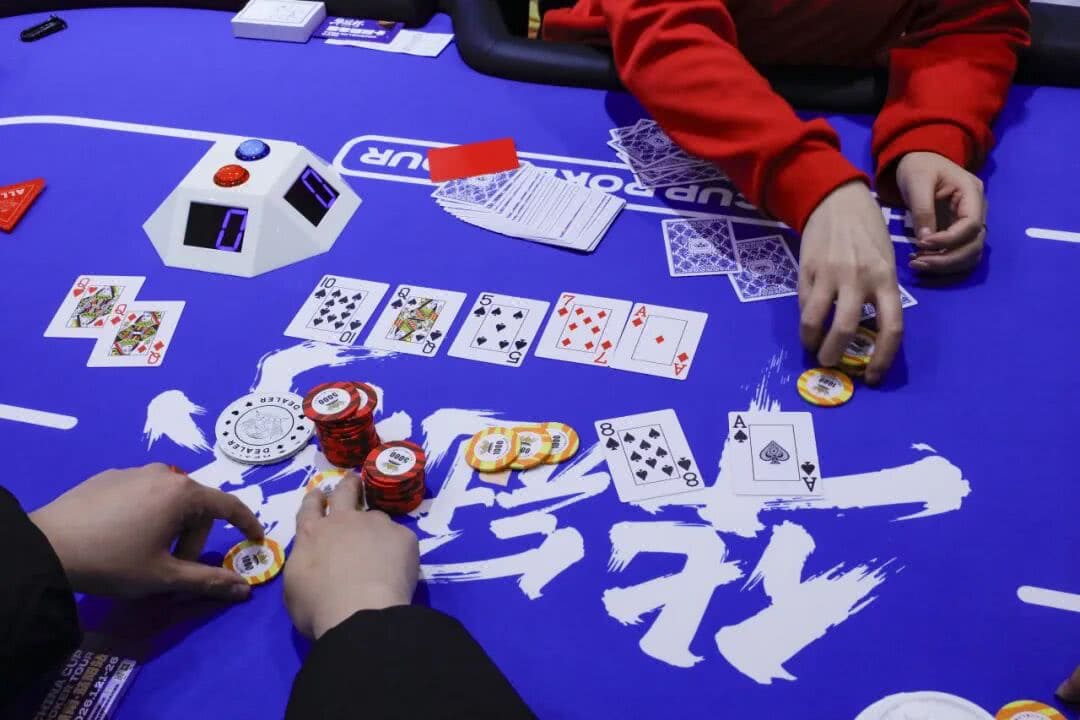 【EV扑克】2026湖南华冠杯益阳站｜女神集结，开幕赛冠军诞生，主赛A组开战，117人参赛孙伟业领衔25位选手晋级