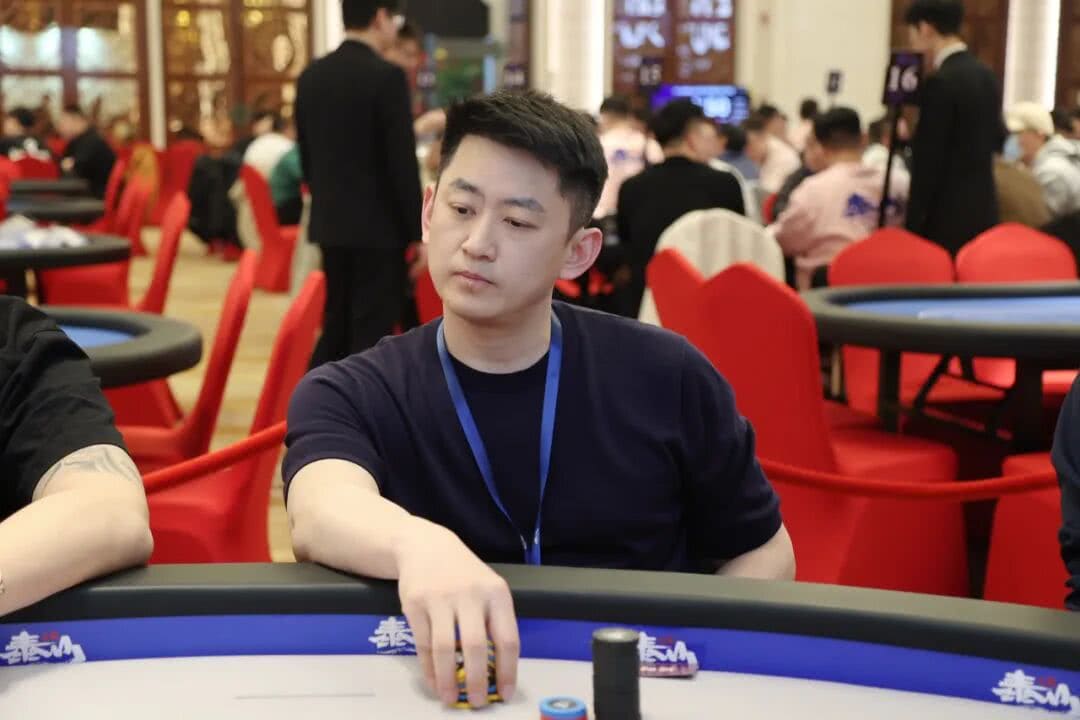【EV扑克】2026泰山之巅·泰安站第四日 | 巅峰体验·巅峰相见·主赛再掀狂澜，共758人次参赛，157人突围晋级复赛，陈明与邢楠分获丙/丁组CL头衔！