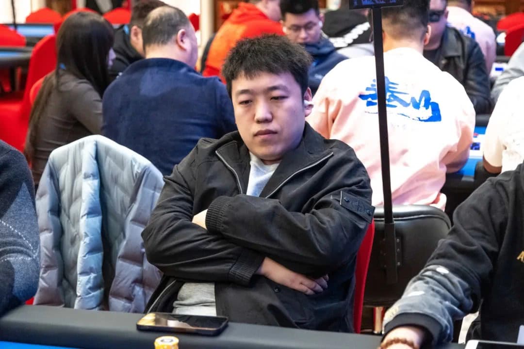 【EV扑克】2026泰山之巅扑克系列赛次日 | 开幕赛加冕，何映含斩获冠军！主赛启航，甲组210人次参赛，王亚辉成今日CL领38人晋级