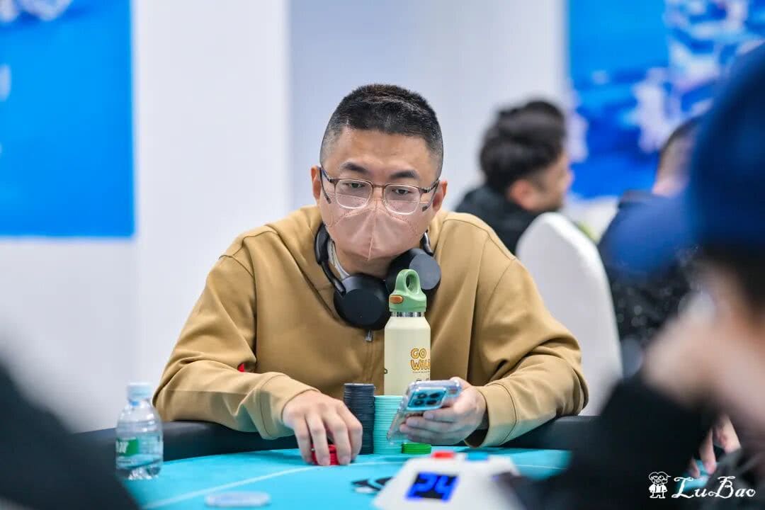 【EV扑克】抚仙湖杯广安站 | 蜀道争锋，牌桌论剑！主赛B组收官，罗明飞40.8万记分加冕，36 人进军下一轮