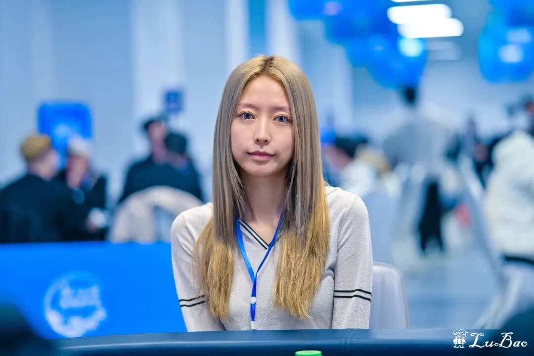 【EV扑克】抚仙湖杯广安站 | 泡沫破裂奖励圈大门敞开,吴兴宁263万计分领衔12人开启明日巅峰决战!