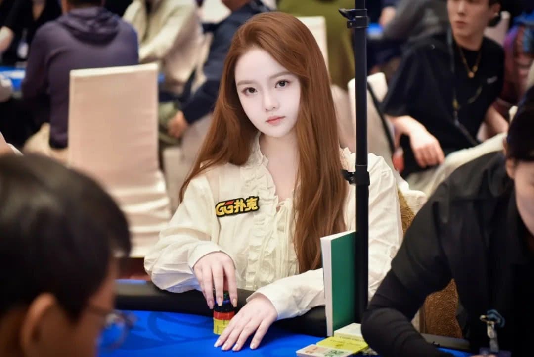 【EV扑克】CPG®海棠湾巡游赛｜马年首战号角响起！主赛第一轮A组502人奋战157人晋级，徐玥熙38.1万记分牌一骑绝尘