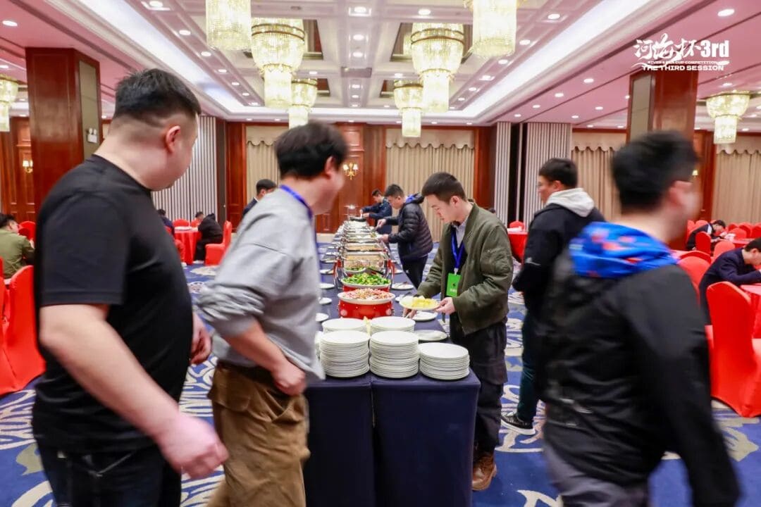 【EV扑克】第三届河海杯｜第二日赛场持续升温，主赛B组125人参赛，高积分/女神赛齐开