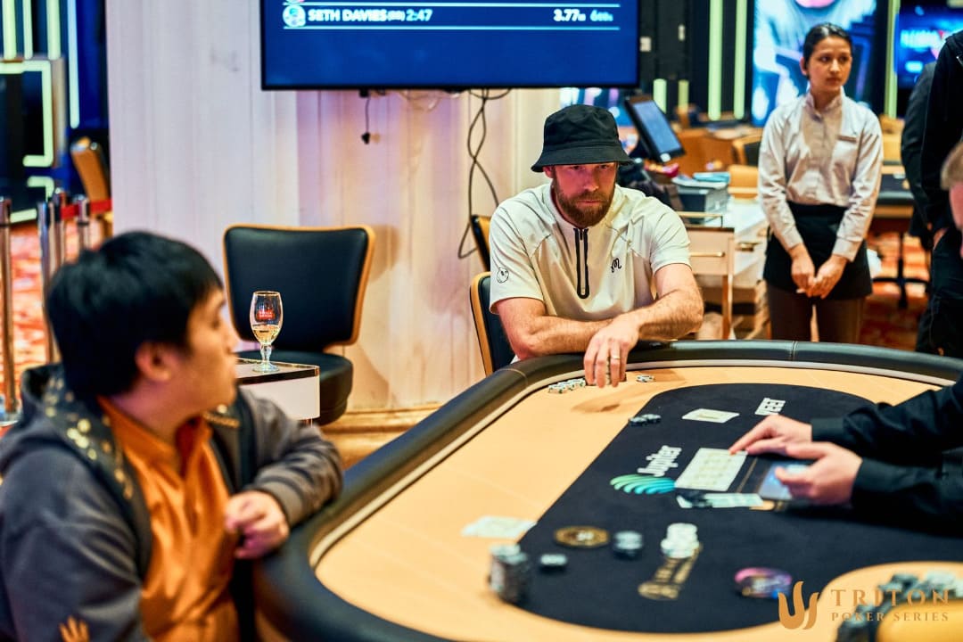 【EV扑克】Triton 济州 | 快速赛惊险夺冠，Mehdi Chaoui 笑傲济州