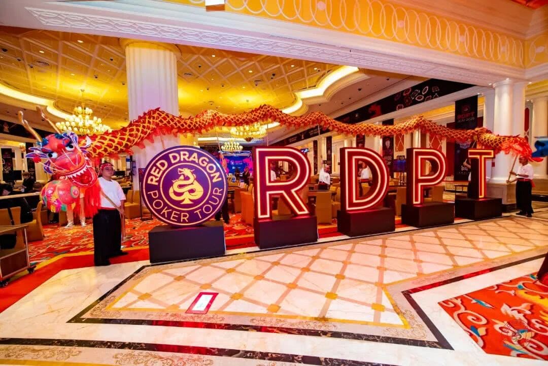 【EV扑克】千载难逢的入场券:55元,直通百万级现场锦标赛,改写你的扑克人生