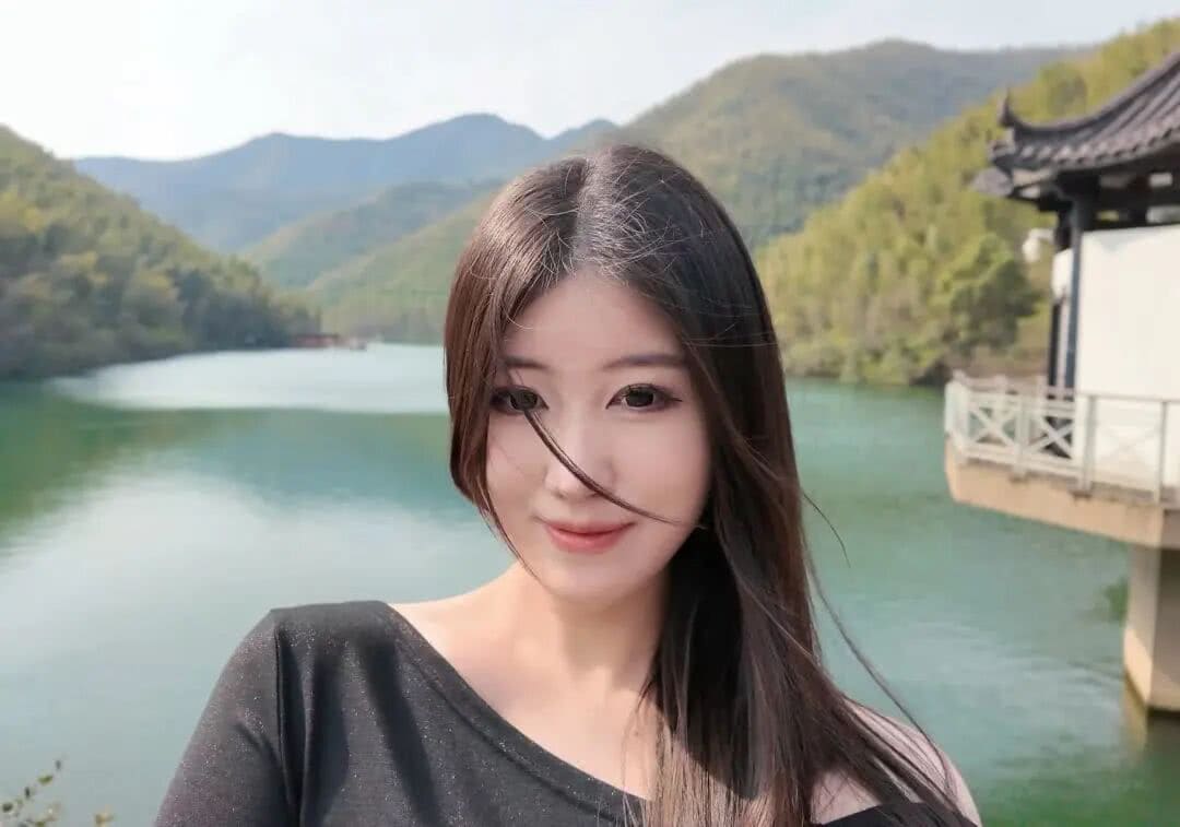 【EV扑克】第四届阳羡杯 | 不止颜值更有实力!朱紫雯首战夺冠惊艳阳羡杯