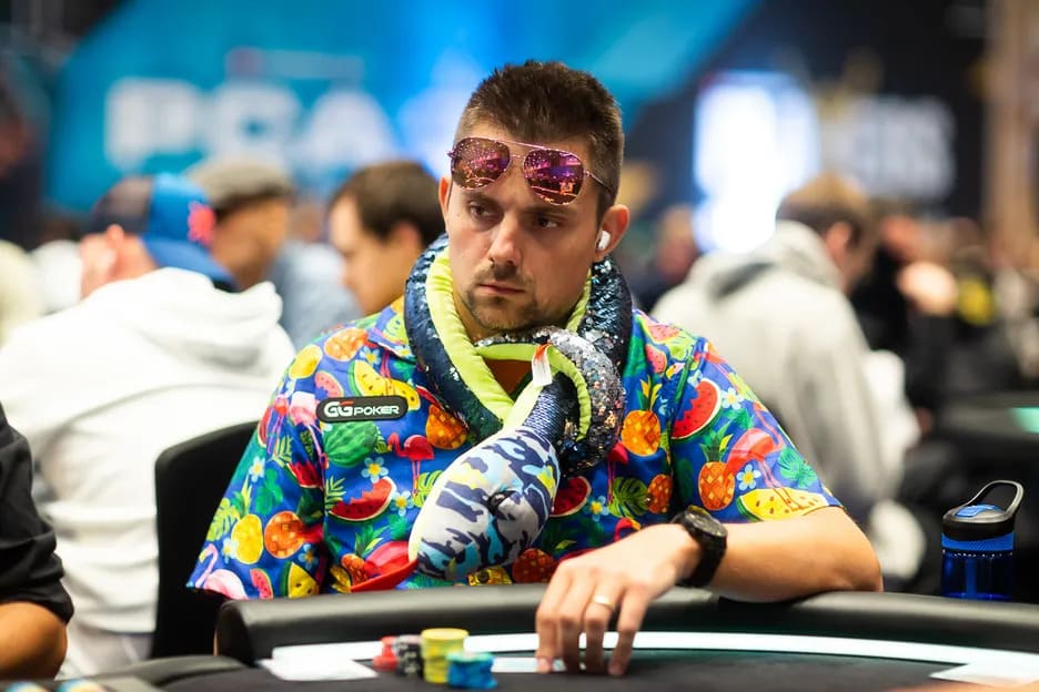 【EV扑克】“牌不重要”?这句金句,正在毁掉无数扑克玩家