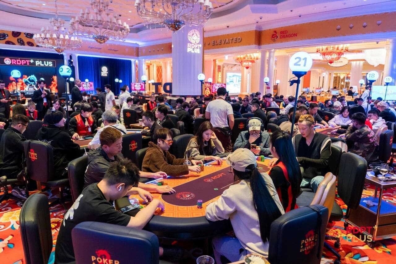 【EV扑克】红龙席卷济州:开幕赛41人晋级,盛鹤臣斩获系列赛首冠