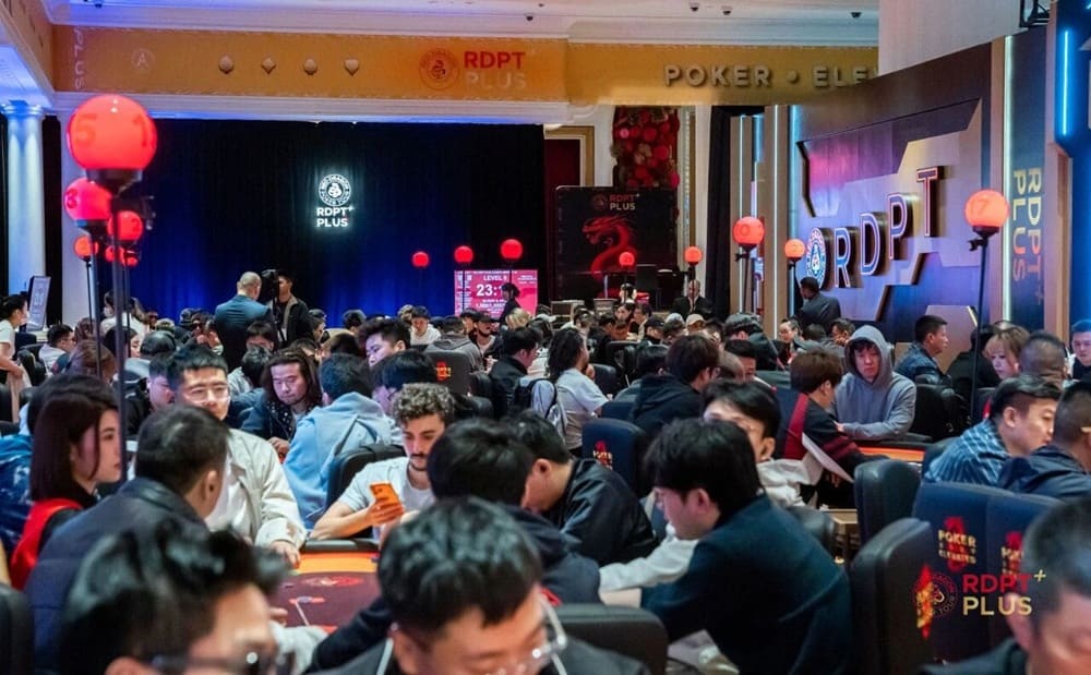 【EV扑克】2026红龙杯PLUS｜红龙杯PLUS首轮A/B组战罢，李爱春摘红龙女王桂冠，李栋单日斩两冠！