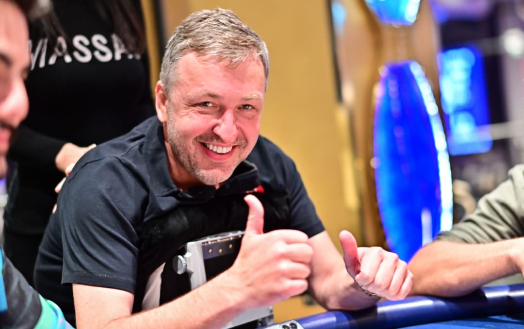 【EV扑克】意想不到的回答!一条WSOP金手链值多少钱?